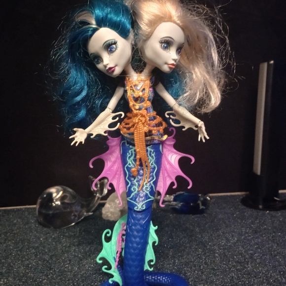Monster High Great Scarrier Reef Pearl & Peri - Picture 2 of 10